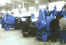 封蓋生產(chǎn)線(xiàn)